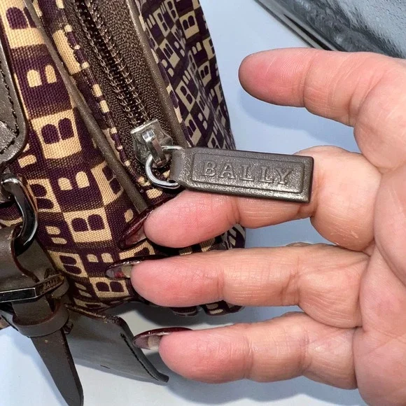 Bally Vintage Monogram Shoulder Bag Y2K Designer Purse Italian Leather - Picture 11 of 16